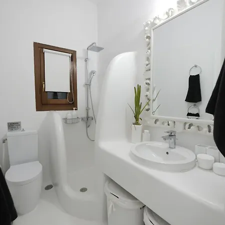 Mykonos Pearl House With Pool In The Heart Of Town