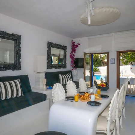 Mykonos Pearl House With Pool In The Heart Of Town