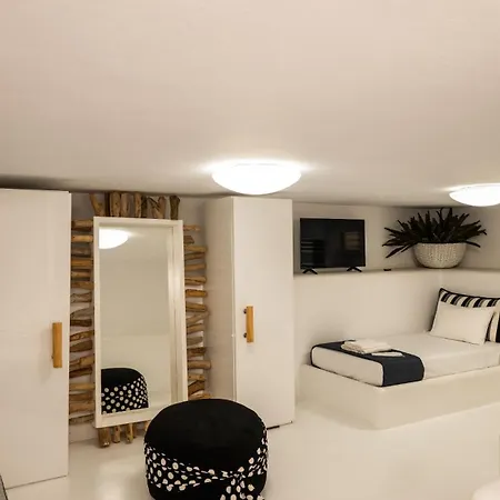 Mykonos Pearl House With Pool In The Heart Of Town *